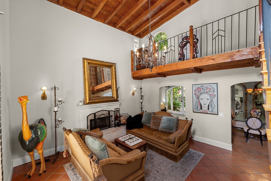 More Photos Of 1608 Lake Ave, West Palm Beach Hotel For Sale