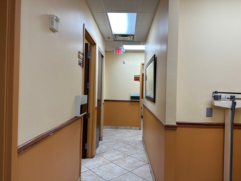 More Photos Of 6000 Turkey Lake Rd, Orlando Medical For Lease