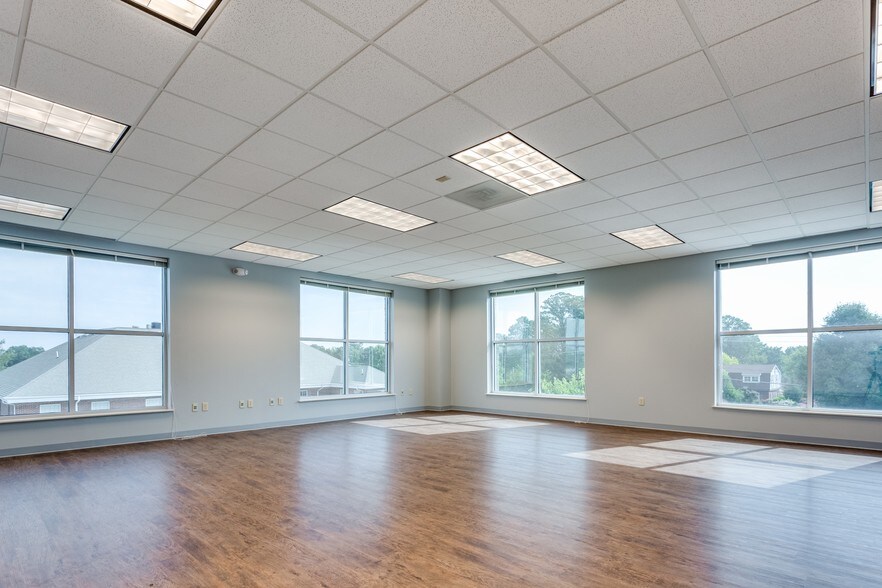 More Photos Of 445 Dolley Madison Rd, Greensboro Office For Lease