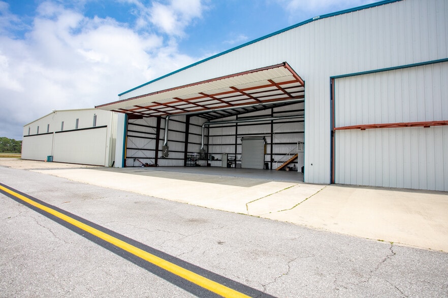 More Photos Of 1001 Airport Rd, Destin Airplane Hangar For Sale
