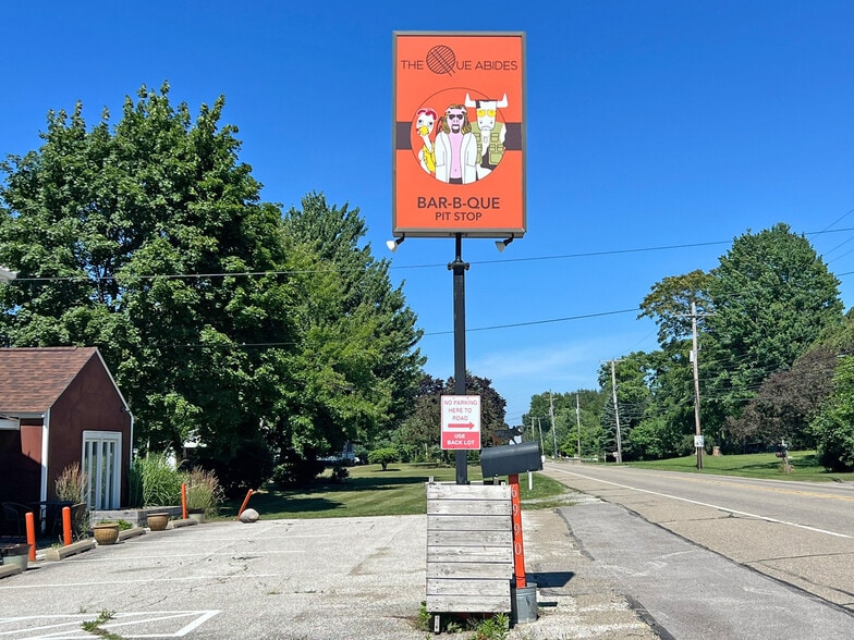 More Photos Of 6990 W Lake Rd, Fairview Restaurant For Sale