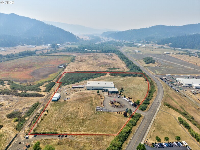 More Photos Of 850 Garden Valley Cir, Sutherlin Industrial For Sale
