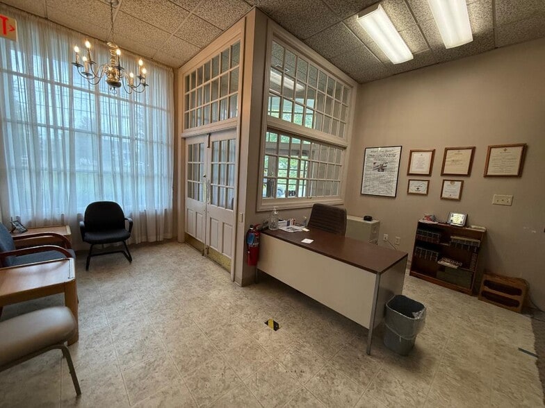 More Photos Of 4201 Blackburn Ave, Ashland Medical For Sale