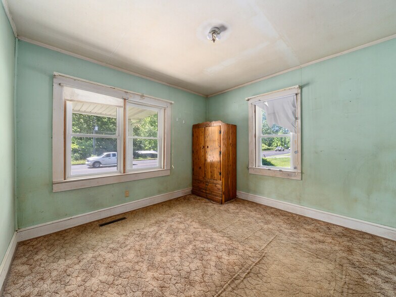 More Photos Of 3619 Asheville Hwy, Pisgah Forest Office Residential For Sale