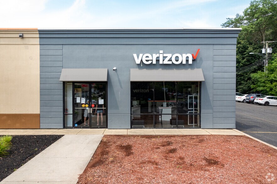 More Photos Of 660 Woodbury Glassboro Rd, Sewell Unknown For Lease