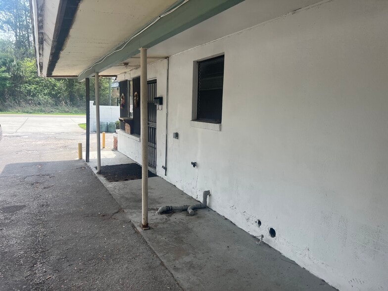 More Photos Of 5913 Moncrief Rd W, Jacksonville Hotel For Sale