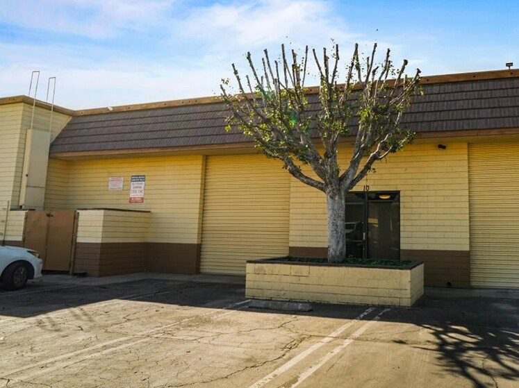 More Photos Of 12455 Branford St, Pacoima Warehouse For Sale