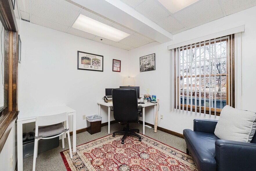 More Photos Of 63 Winthrop St, Taunton Medical For Sale