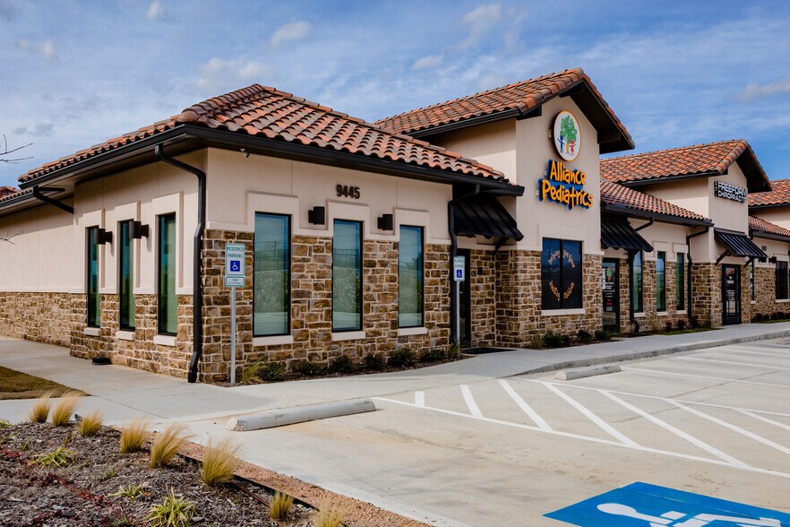 More Photos Of 9445 N Beach St, Keller Medical For Sale