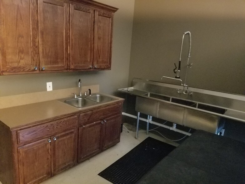 More Photos Of 14141 Airline Hwy, Baton Rouge Unknown For Lease