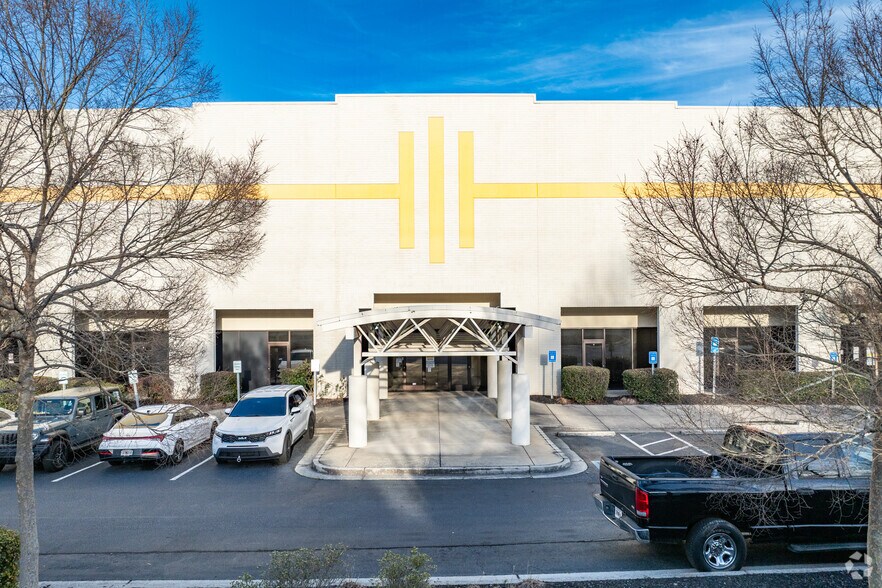 More Photos Of 7780 Spence Rd, Fairburn Distribution For Lease