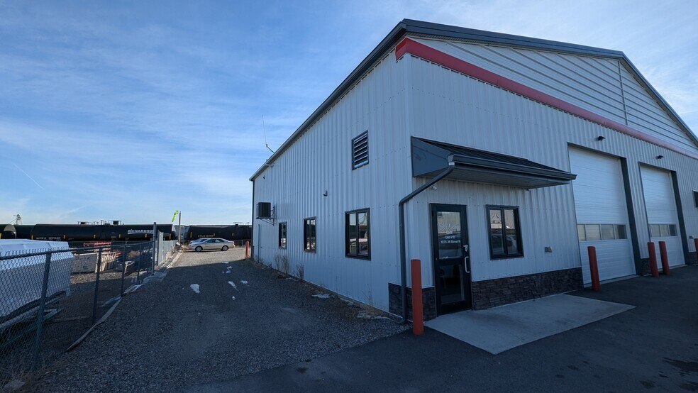 More Photos Of 1075 36 St N, Lethbridge Warehouse For Sale