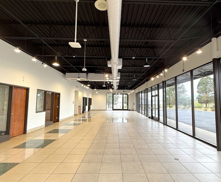 More Photos Of 2930 S Havana St, Aurora Auto Dealership For Lease