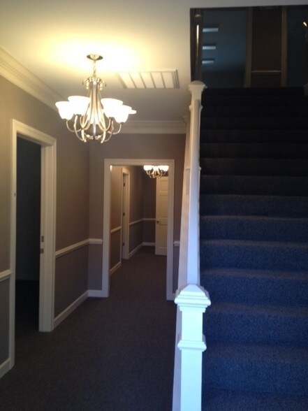 More Photos Of 7808 Pineville-Matthews Rd, Charlotte Office For Lease