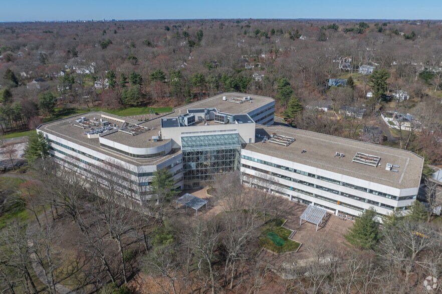 More Photos Of 800 Connecticut Ave, Norwalk Office For Lease