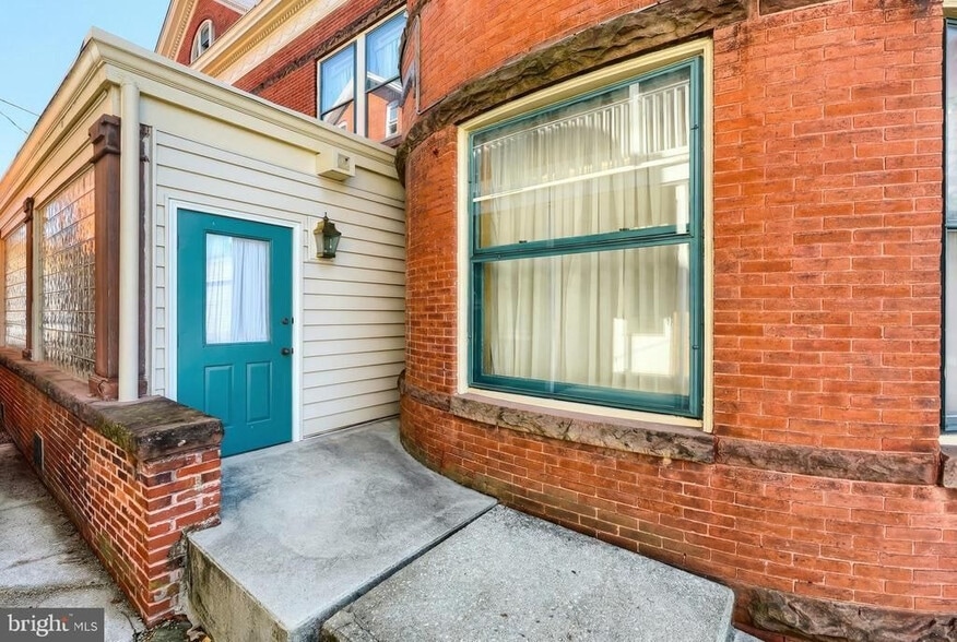 More Photos Of 119 Baltimore St, Hanover Office Residential For Sale