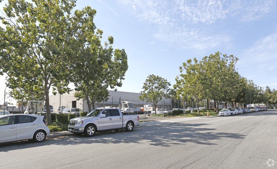 Primary Photo Of 40745 Encyclopedia Cir, Fremont Warehouse For Lease
