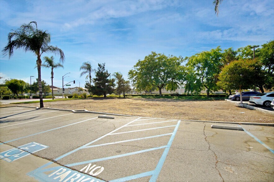More Photos Of Canyon Springs Parkway, Riverside Land For Lease