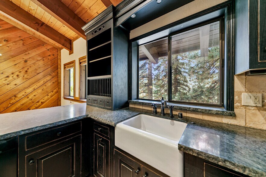 More Photos Of 844 Lichen Ct, Incline Village Apartments For Sale