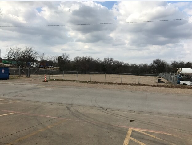 More Photos Of 1013 S IH 45, Hutchins Unknown For Lease