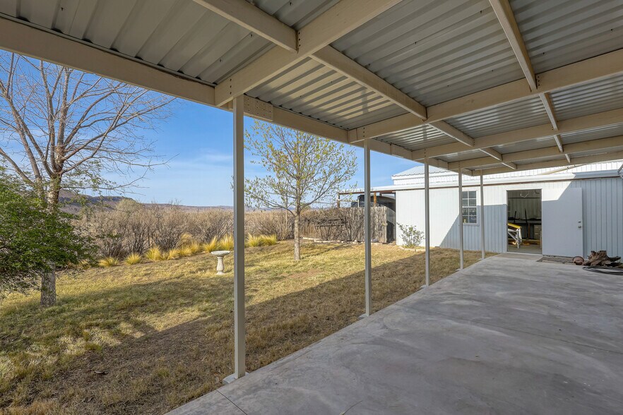 More Photos Of 301 E Calvary Rd, Fort Davis Specialty For Sale