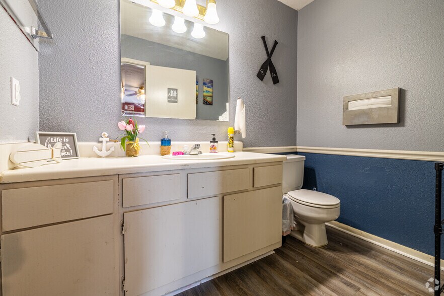 More Photos Of 607 S Pecan St, Hughes Springs Apartments For Sale