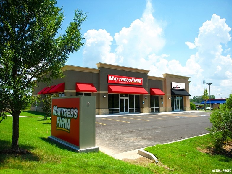 More Photos Of 11951 Maumelle Blvd, North Little Rock Freestanding For Lease