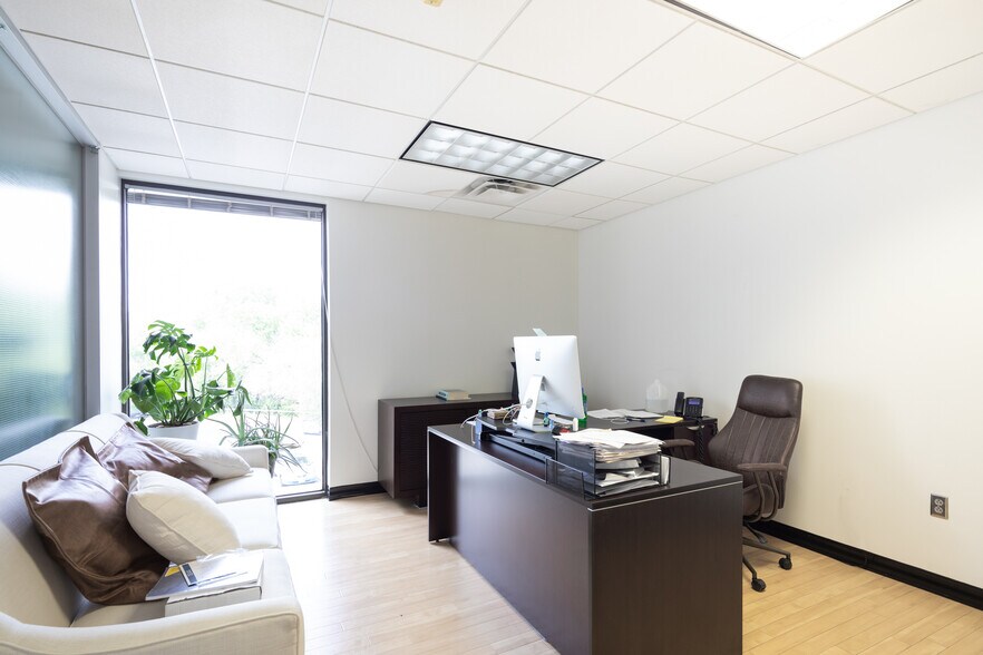 More Photos Of 3200 Steck Ave, Austin Office For Sale