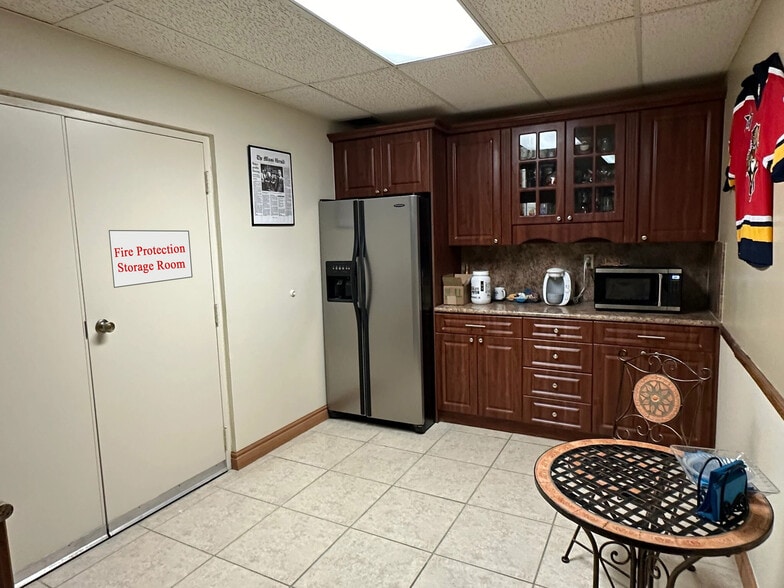 More Photos Of 950 SW 12th Ave, Pompano Beach Manufacturing For Sale