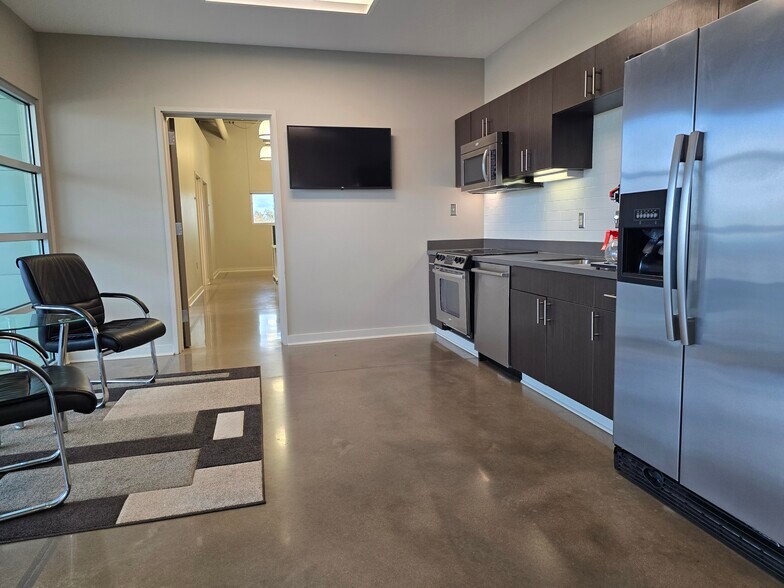 More Photos Of 5486 Airline Dr, Bossier City Office For Sale