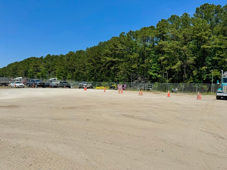 More Photos Of 7192 Design St, North Charleston Land For Lease