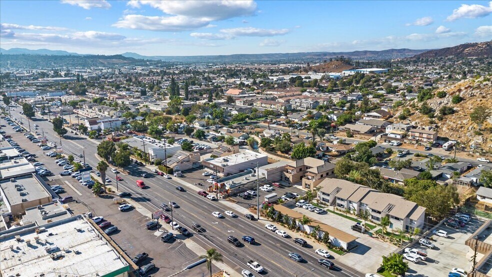 More Photos Of 1022-28 Broadway, El Cajon Storefront Retail Residential For Lease