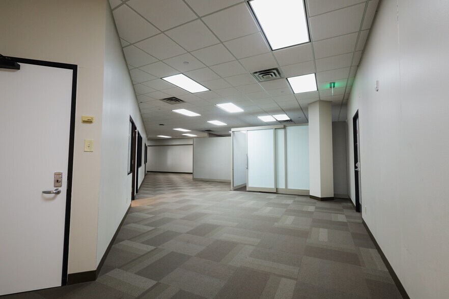 More Photos Of 4000 Garth Rd, Baytown Medical For Sale