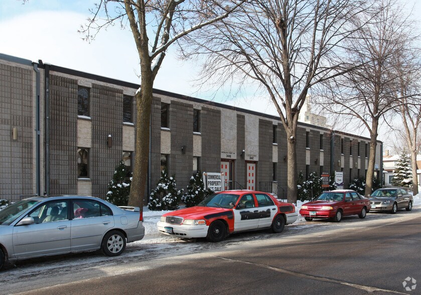 More Photos Of 3438-3446 Snelling Ave S, Minneapolis Distribution For Lease