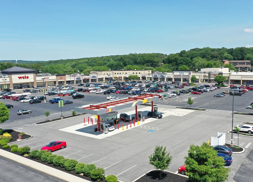 2081 Springwood Rd, York, PA 17403 For Lease