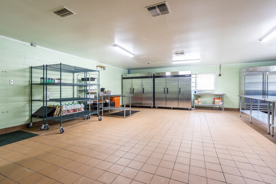 More Photos Of 10204 Se State Road 100, Starke Flex For Sale