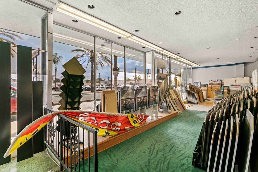 More Photos Of 979 S La Brea Ave, Inglewood Freestanding For Sale