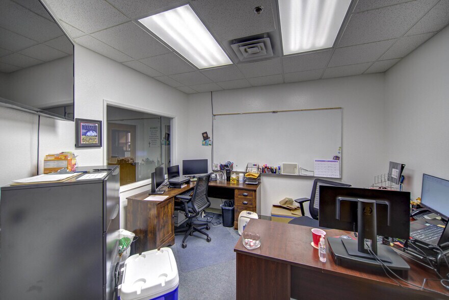 More Photos Of 1065 Marauder St, Chico Manufacturing For Lease