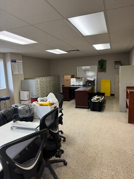 More Photos Of 309 24th Ave SW, Watford City Industrial For Sale