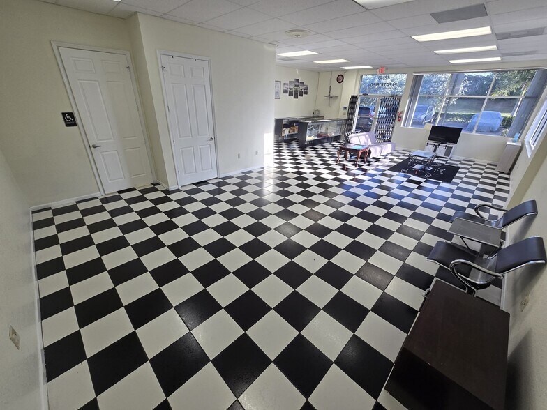 More Photos Of 12140 Wiles Rd, Coral Springs Light Manufacturing For Sale