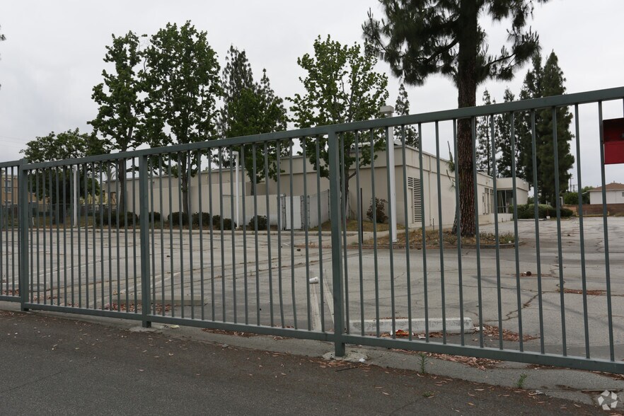 More Photos Of 1025 W I St, Ontario Medical For Lease