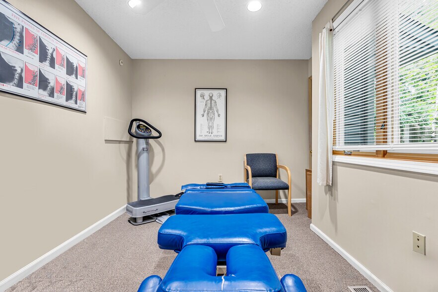 More Photos Of 2 Garfield Ave, Toms River Medical For Sale