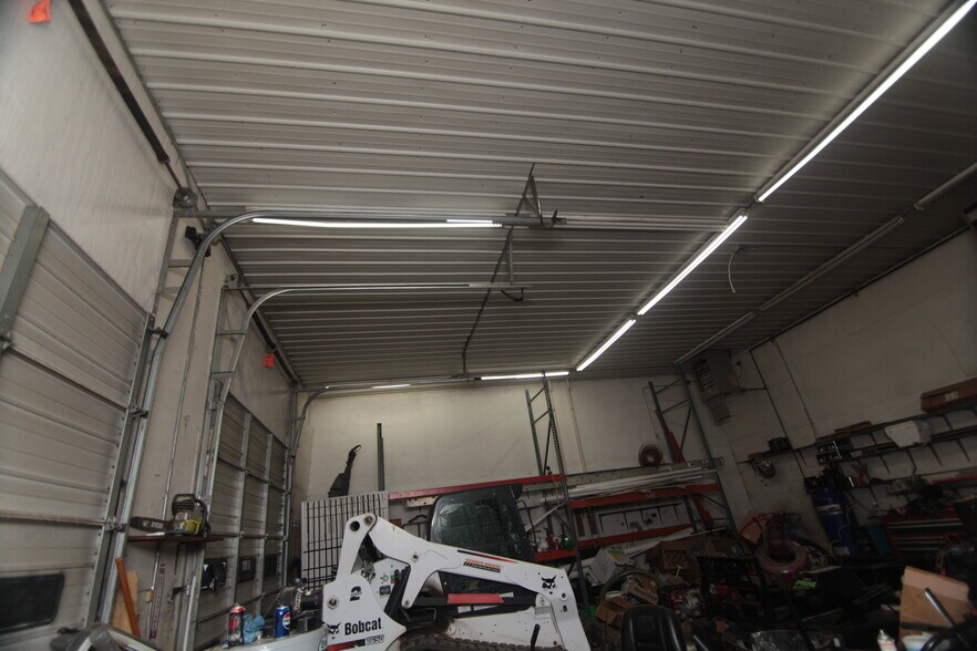 More Photos Of 4706 12th St, Rock Island Auto Dealership For Sale