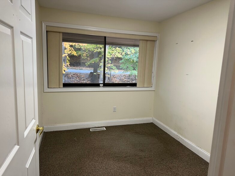 More Photos Of 640 Belle Terre Rd, Port Jefferson Medical For Lease