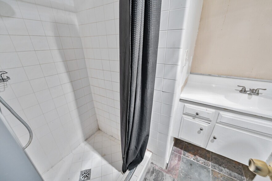 More Photos Of 145 W Hillcrest Blvd, Inglewood Apartments For Sale