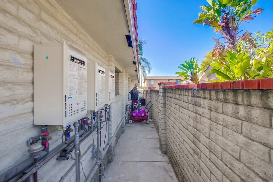 More Photos Of 215 Willie James Jones Ave, San Diego Apartments For Sale