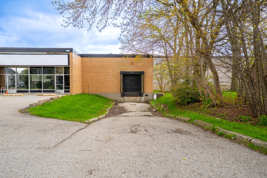 More Photos Of 49 Stover St S, Norwich Freestanding For Sale