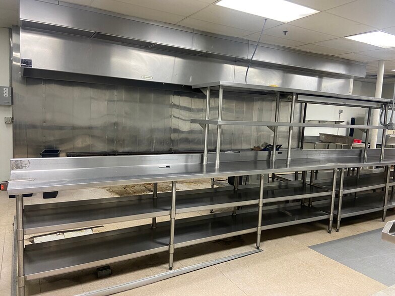 More Photos Of 124 N 4th St, Bismarck Storefront For Lease