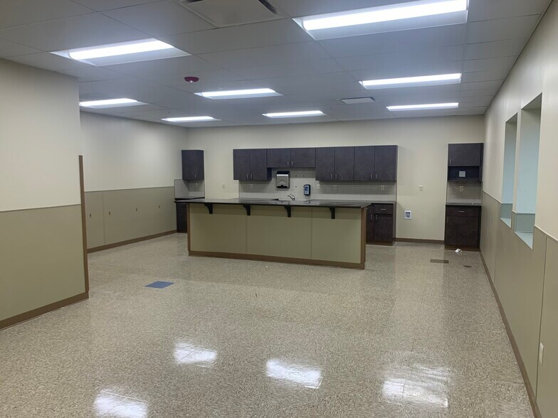 More Photos Of 694-760 Crescent St, Brockton Storefront For Lease