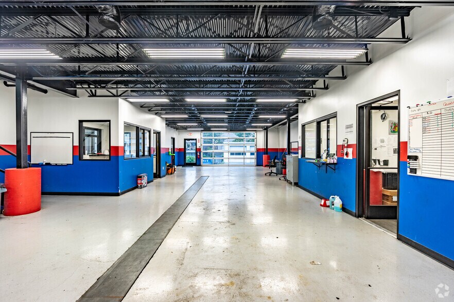 More Photos Of 1809-1811 Gallatin Pike N, Madison Auto Dealership For Lease